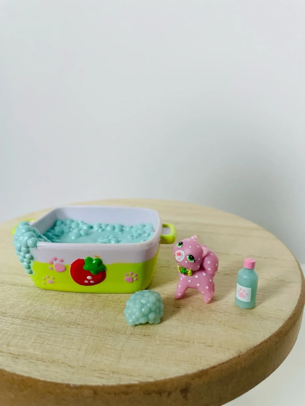 2009 Strawberry Shortcake Berry Bubbly Bath Lemon Meringue Doll Custard Complete